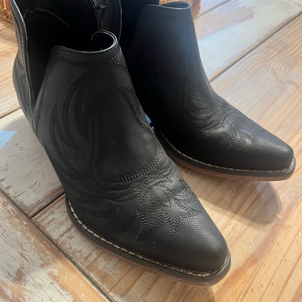 Roper Black Embroidered Ankle Booties